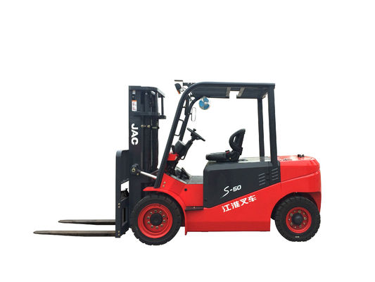 Νέο τετράτροχο ηλεκτρικό Forklift 5 τόνου φορτηγό με το ύψος ανελκυστήρων 3000mm~5000mm
