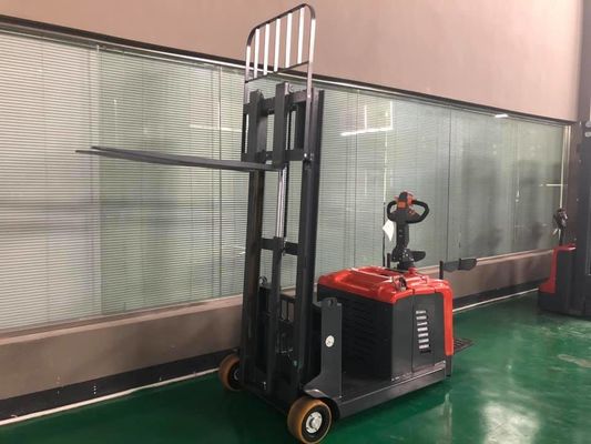 Ηλεκτρικό αντισταθμισμένο forklift Walkie καβαλικεύει τους στοιβαχτές 1500kg